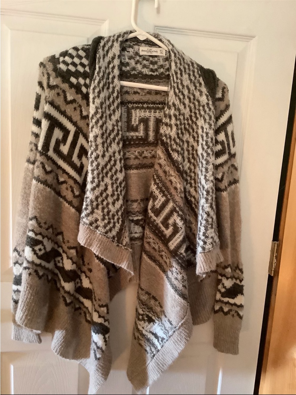 Abercrombie & Fitch Taupe and Black Patterned Shawl Cardigan